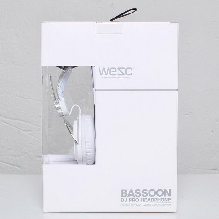 Наушники WeSC Bassoon DJ Pro белые Наушники WeSC Bassoon DJ Pro белые