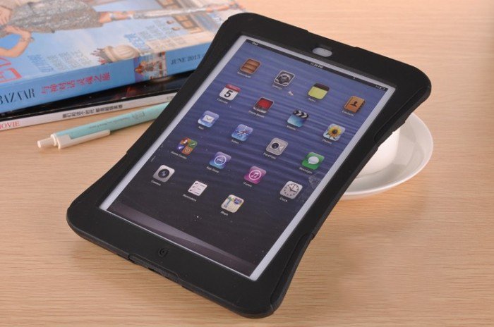 Чехол спорт и экстрим для Apple iPad mini 1/2/3 - Griffin Sport черный Чехол спорт и экстрим для Apple iPad mini 1/2/3 - Griffin Sport черный