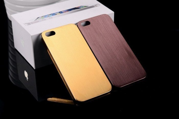 Металлический чехол NewCase Ultra Thin коричневый для iPhone 5/5S/SE Металлический чехол NewCase Ultra Thin коричневый для iPhone 5/5S/SE