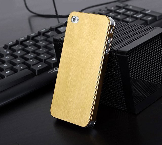 Металлический чехол New Case Ultra Thin Aluminum золотой для iPhone 5/5S/SE Металлический чехол New Case Ultra Thin Aluminum золотой для iPhone 5/5S/SE