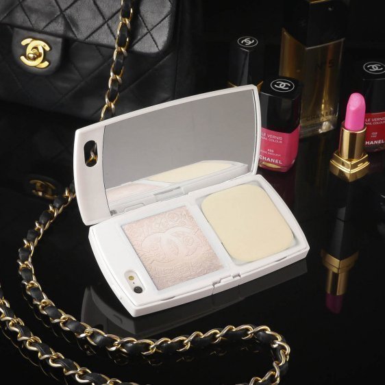 Чехол-накладка для Apple iPhone 5/5S - Chanel Design белый Чехол-накладка для Apple iPhone 5/5S - Chanel Design белый