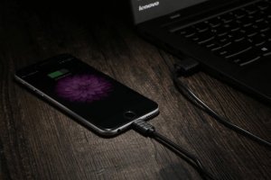 Кабель Lightning для Apple iPhone/iPad/iPod - iWalk Twister 1м, черный