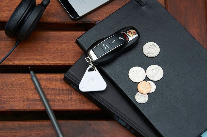 Брелок-локатор NoNDA iHere 3.0 Брелок-локатор NoNDA iHere 3.0