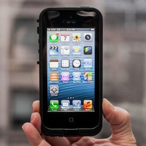 Чехол спорт и экстрим для Apple iPhone 5/5S - Let`s Go! LifeProof черный