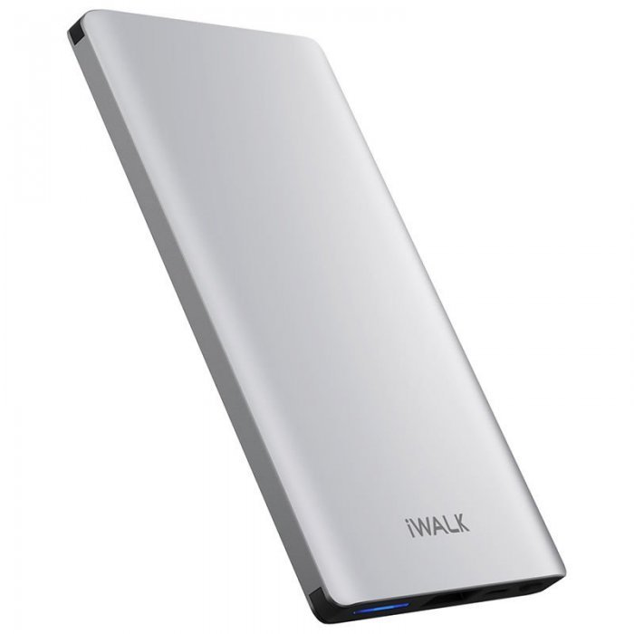 Внешний аккумулятор iWalk Chic 5000mAh серебристый Внешний аккумулятор iWalk Chic 5000mAh серебристый