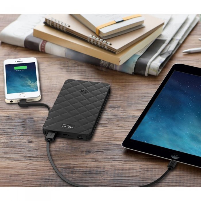 Внешний аккумулятор iWalk Extreme Trio 10,000mAh черный Внешний аккумулятор iWalk Extreme Trio 10,000mAh черный