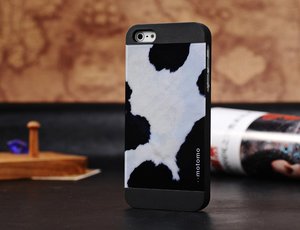 Чехол-накладка для Apple iPhone 5/5S - Motomo Cow черный