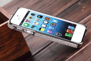 Бампер со стразами NewSH Swarovski Diamond Aluminum серебристый для iPhone 5/5S/SE