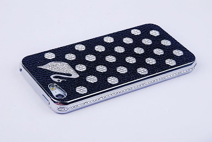 Чехол-накладка для Apple iPhone 5/5S - NewSH Swarovski Swan черный Чехол-накладка для Apple iPhone 5/5S - NewSH Swarovski Swan черный