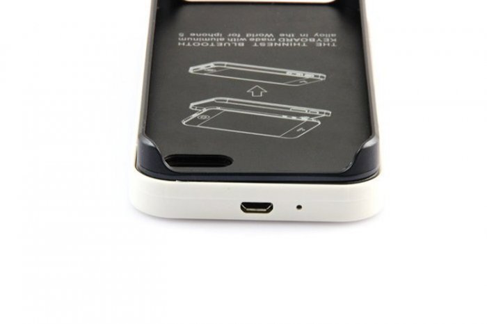 Чехол-джойстик для Apple iPhone 5/5S - Smart iCade белый Чехол-джойстик для Apple iPhone 5/5S - Smart iCade белый