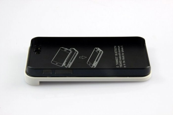 Чехол-джойстик для Apple iPhone 5/5S - Smart iCade белый Чехол-джойстик для Apple iPhone 5/5S - Smart iCade белый