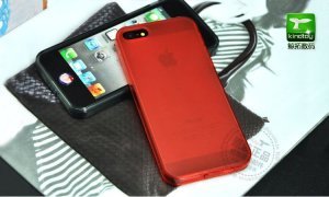Полупрозрачный чехол Kindtoy красный для iPhone 5/5S/SE