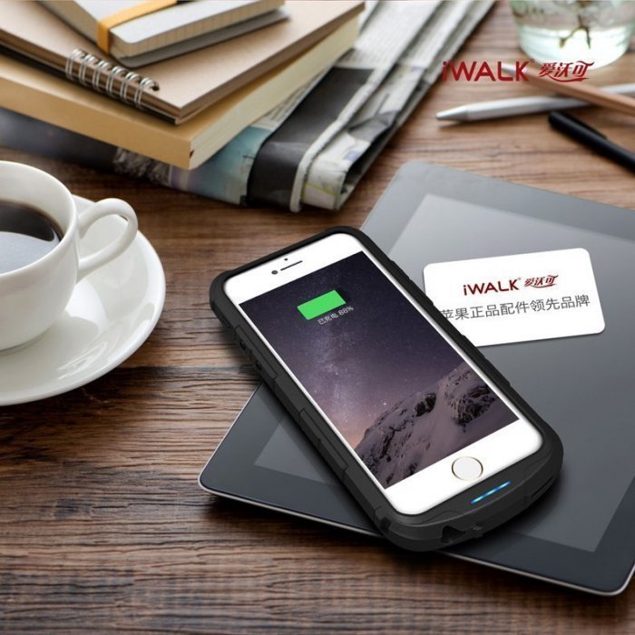 Чехол-аккумулятор iWalk Chameleon immortal i6 2400мАч, черный для iPhone 6/6S Чехол-аккумулятор iWalk Chameleon immortal i6 2400мАч, черный для iPhone 6/6S