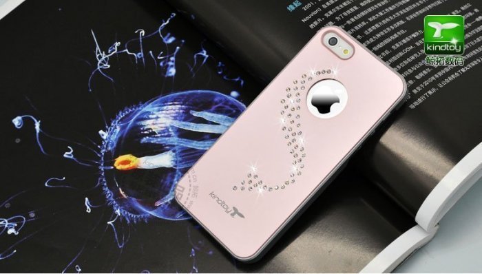 Чехол-накладка для Apple iPhone 5/5S - Kindtoy Swarovski Wave розовый Чехол-накладка для Apple iPhone 5/5S - Kindtoy Swarovski Wave розовый