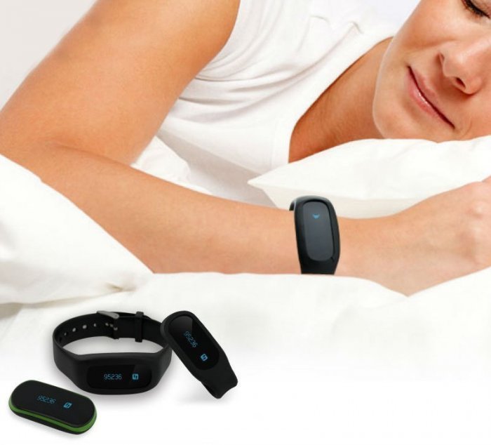 Фитнес браслет J-Style 3D сенсор Bluetooth 4.0 черный Фитнес браслет J-Style 3D сенсор Bluetooth 4.0 черный