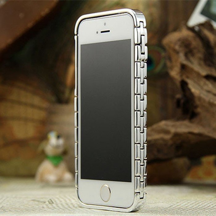 Бампер Knuckle серебристый для iPhone 5/5S/SE Бампер Knuckle серебристый для iPhone 5/5S/SE