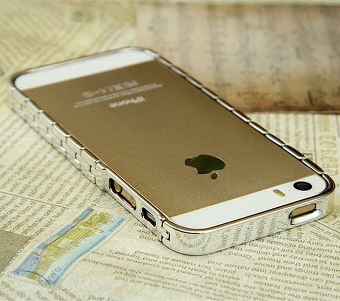Бампер Knuckle серебристый для iPhone 5/5S/SE Бампер Knuckle серебристый для iPhone 5/5S/SE