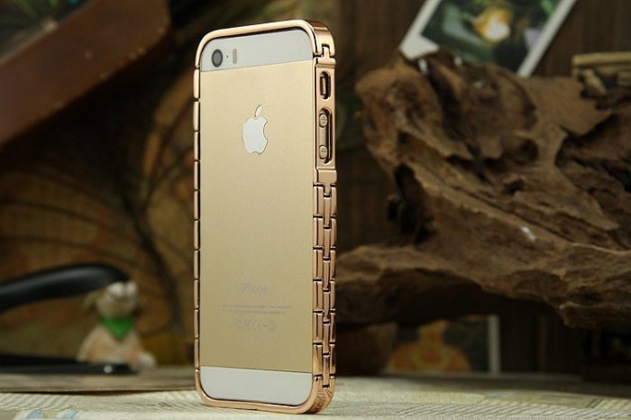Бампер Knuckle золотой для iPhone 5/5S/SE Бампер Knuckle золотой для iPhone 5/5S/SE