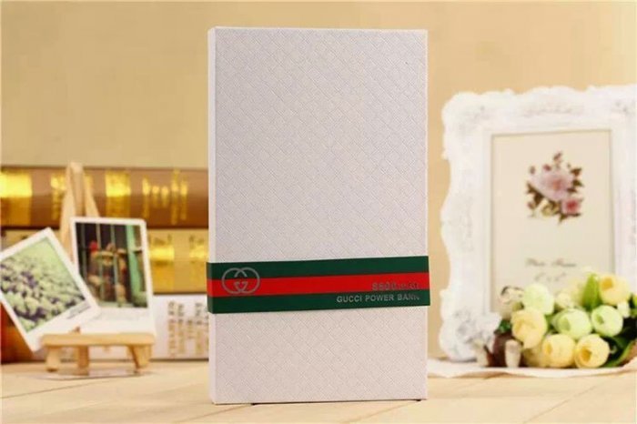Зовнішній акумулятор Gucci 8800мАч чорний?? Зовнішній акумулятор Gucci 8800мАч чорний??