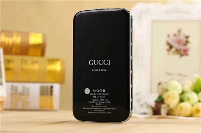 Зовнішній акумулятор Gucci 8800мАч чорний?? Зовнішній акумулятор Gucci 8800мАч чорний??
