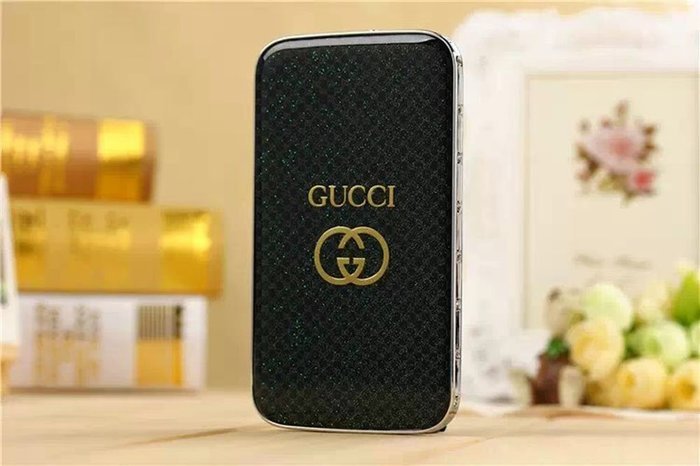 Зовнішній акумулятор Gucci 8800мАч чорний?? Зовнішній акумулятор Gucci 8800мАч чорний??