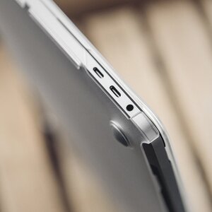Moshi Ultra Slim Case iGlaze Stealth Clear для MacBook Pro 16" (99MO124901)