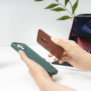 Магнітна кишеня-гаманець Switcheasy MagWallet для iPhone 12/12 Pro/12 Pro Max коричнева (GS-103-168-229-146)