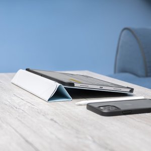 Чехол Switcheasy Origami светло-синий для iPad Pro 11" (2022~2018), iPad Air (2022~2020) (GS-109-175-223-184)