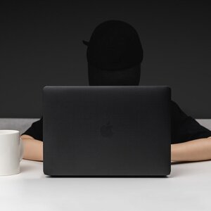 Чохол-накладка Switcheasy Touch чорний для MacBook Air M2 2022 (SMB136059BK22)