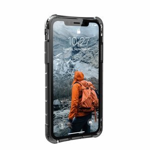 Защитный чехол UAG Plyo черный для iPhone 11