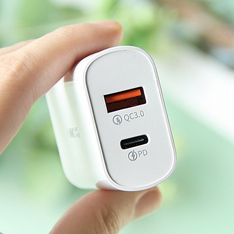 Сетевое ЗУ WK Design Speed 2 USB, QC 3.0 + PD 18W белое Сетевое ЗУ WK Design Speed 2 USB, QC 3.0 + PD 18W белое