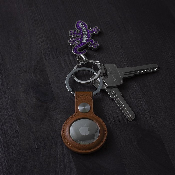 Чехол Yosyn Leather Key Ring коричневый для AirTag